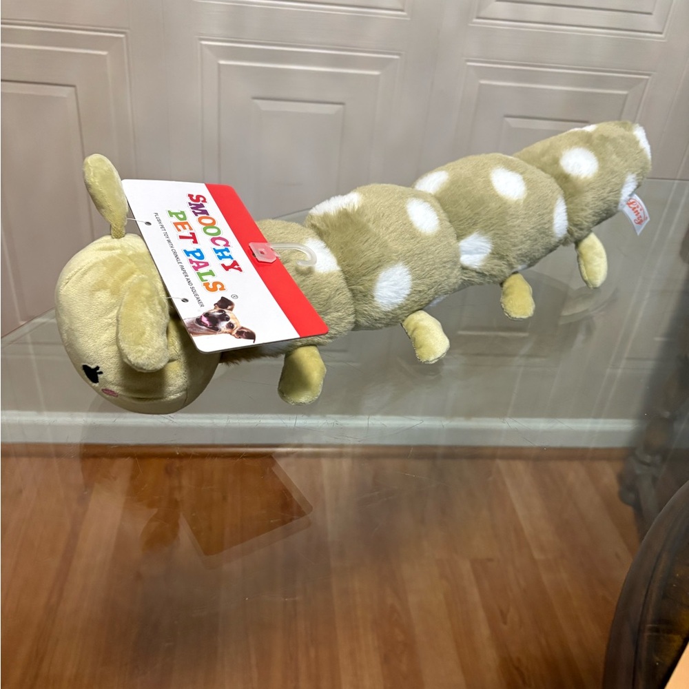 Smoochy   Caterpillar 🐛 Very Solf Dog Toy Clinker & Squeaker  20”